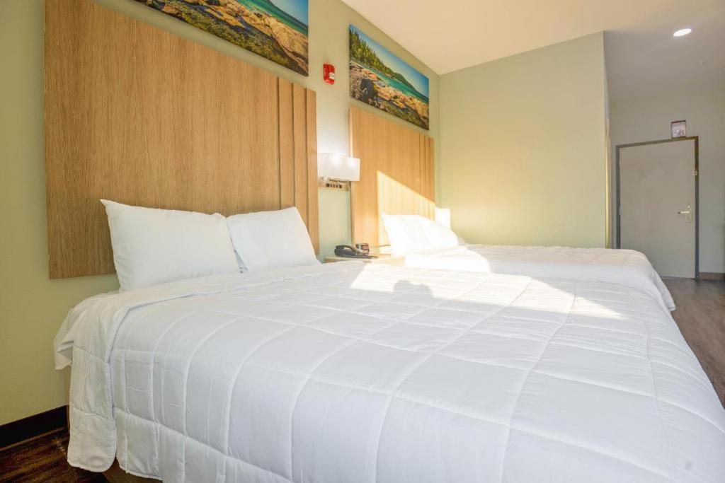 Royal Inn & Suites アデアーズビル エクステリア 写真