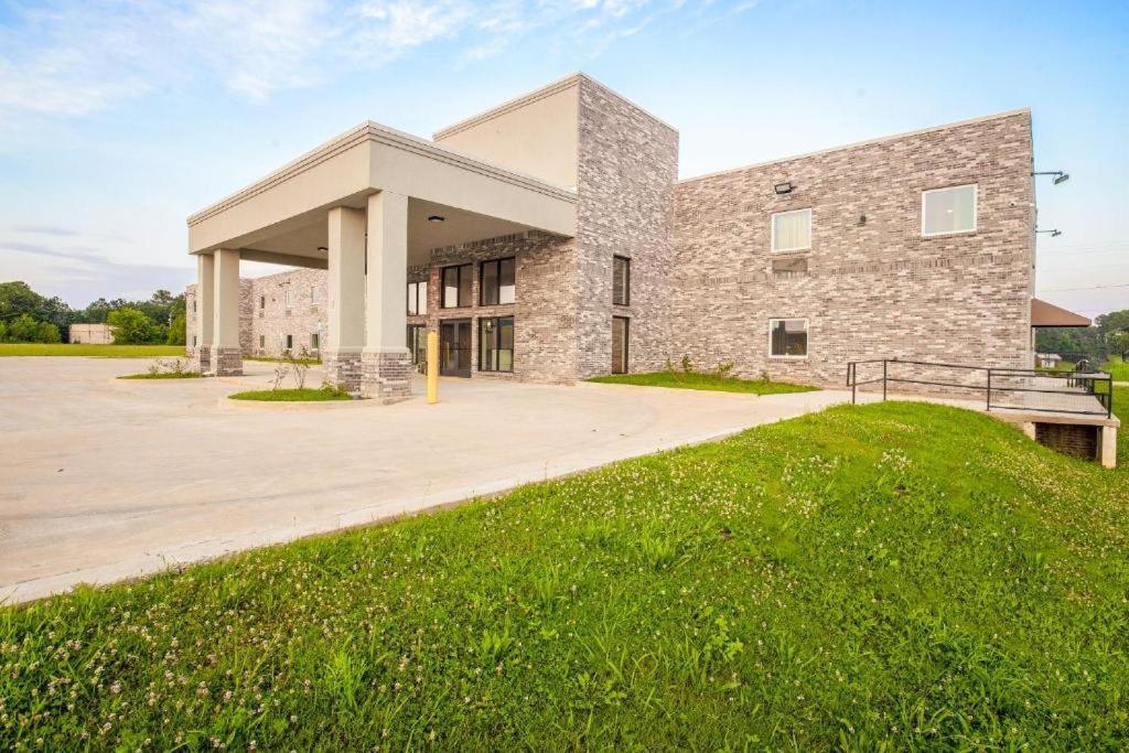 Royal Inn & Suites アデアーズビル エクステリア 写真